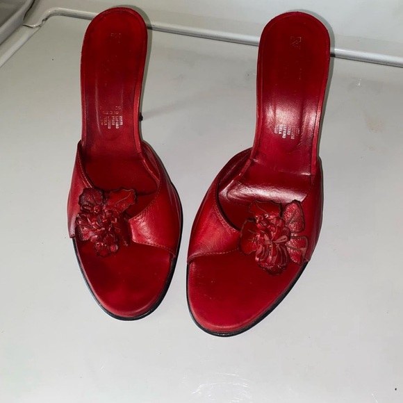 Cute vintage heels🩷 - Picture 1 of 2